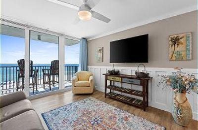 Pelican Walk 511