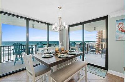 Pelican Walk 812