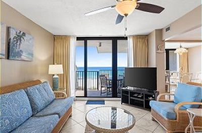 Pelican Walk 401