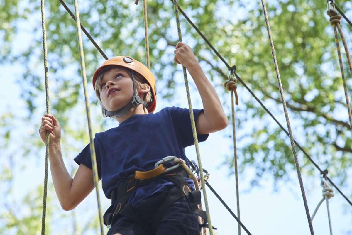 child on ropes course
