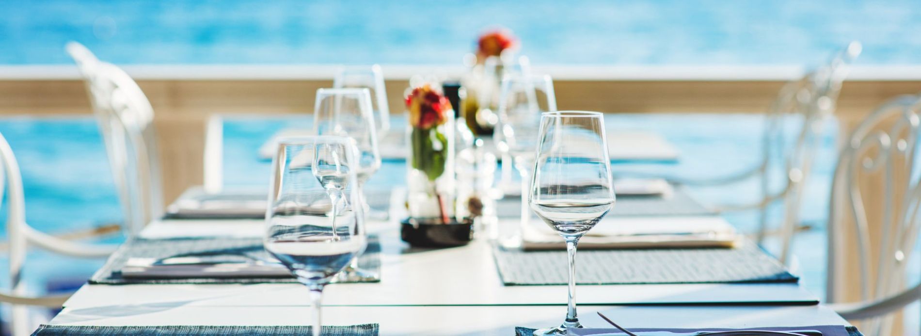 beachfront dining table